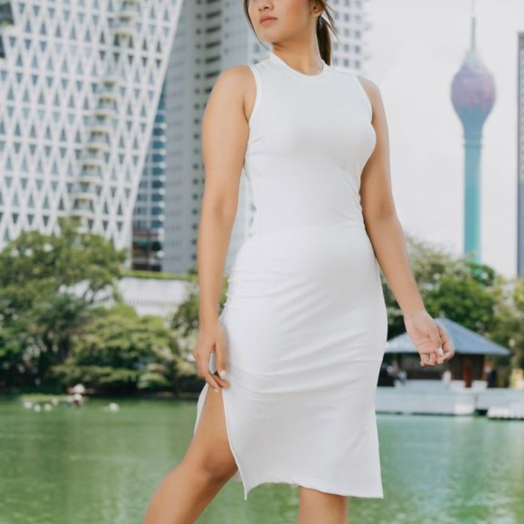 Side Slit armcut bodycon dress - White